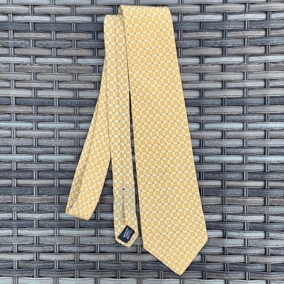 oscar de la Renta 100% Silk Tie - Pale Yellow/Slate Blueish Gray Lattice Print - Picture 2 of 11